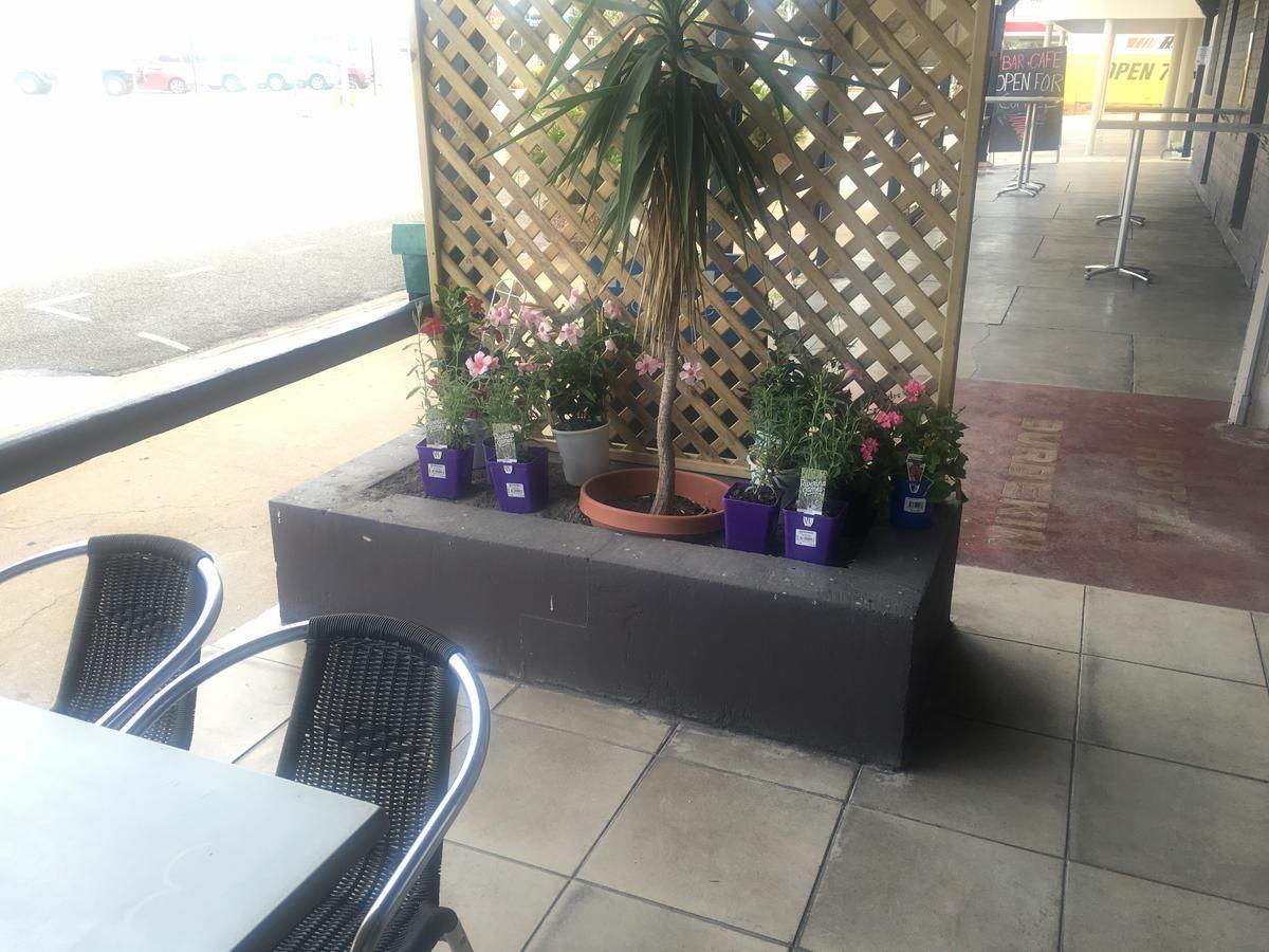 The Burdekin Hotel Ayr Exterior photo